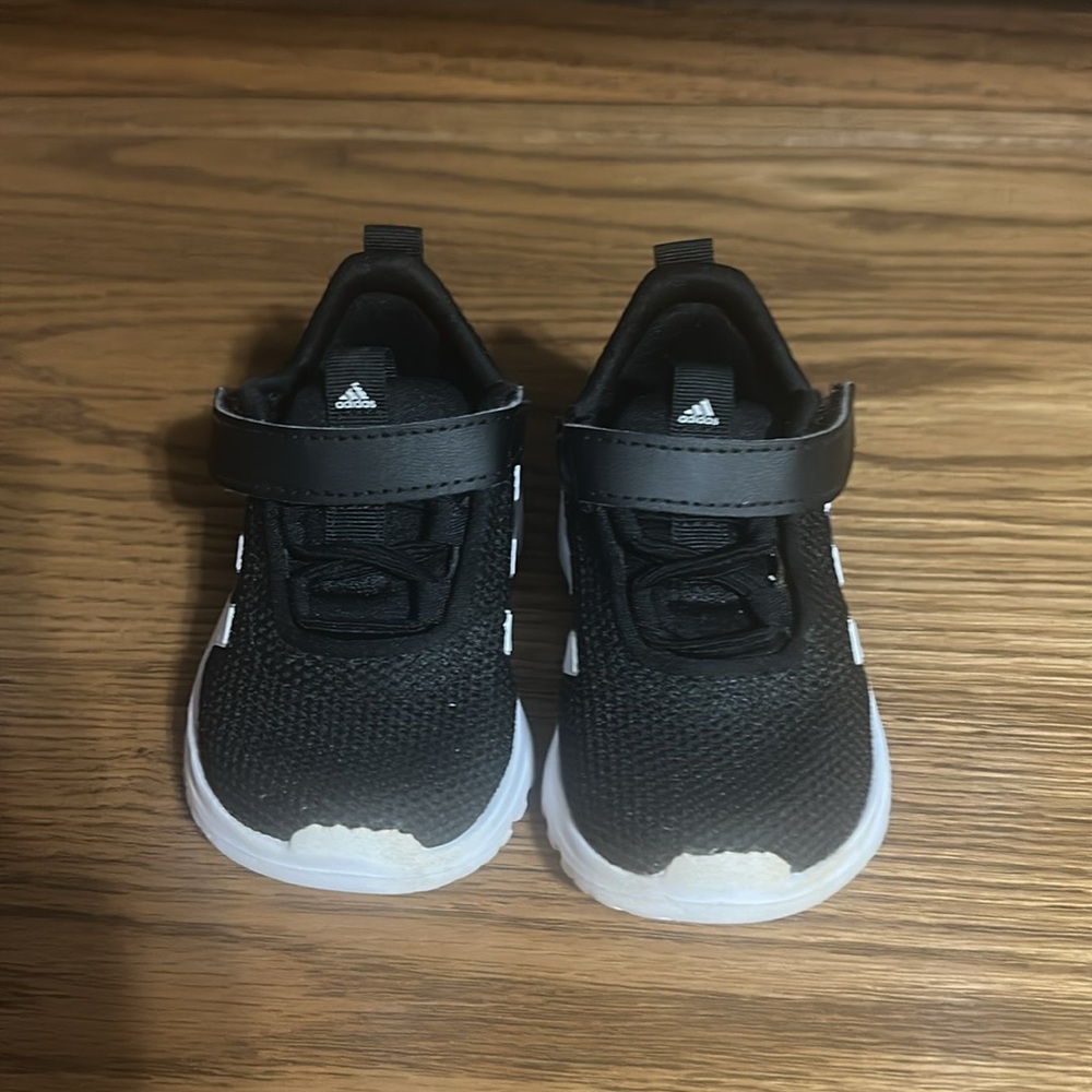 Toddler Adidas Shoe, Racer TR23 Lightweight Slip On. 4K. Black/White Soles - Picture 2 of 10